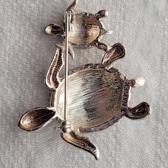 Turtle Brooch Pin With Abalone Shell & Rhinestone Accents By Napier - Picture 6 of 6